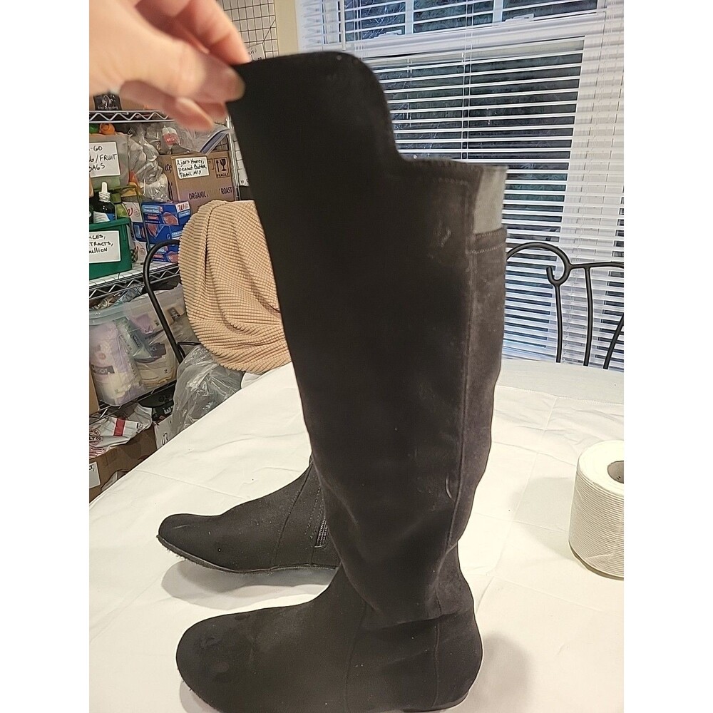 ID REQUIRED Size 7 Women's boots OVER THE KNEE, Black Faux Suede